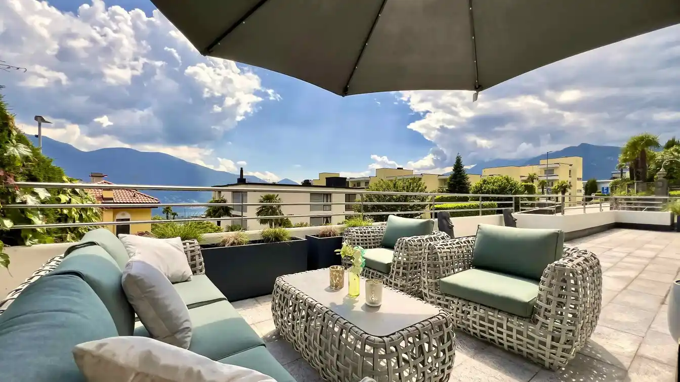 Exclusive Apartment with Large Terrace with Partial Lakeview in Locarno Monti