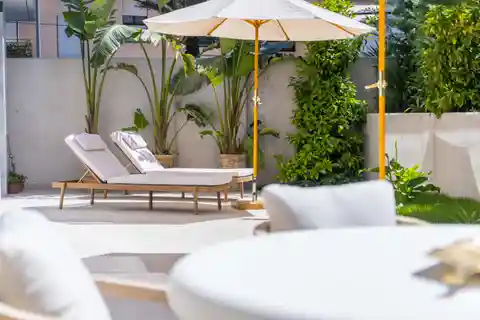 Modern Ground Floor Apartment with Spacious Garden & Pool in Palma