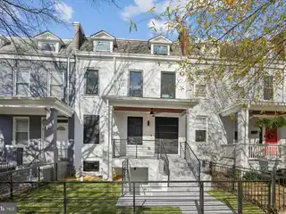 Exceptional Opportunity for Luxurious Urban Living