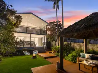 Luxuriously Liveable Coastal Entertainer