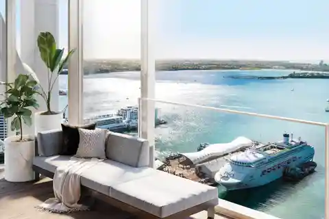 Luxurious Seascape Residence