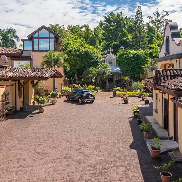 PARADISE IN HARMONY WITH NATURE IN CARIARI