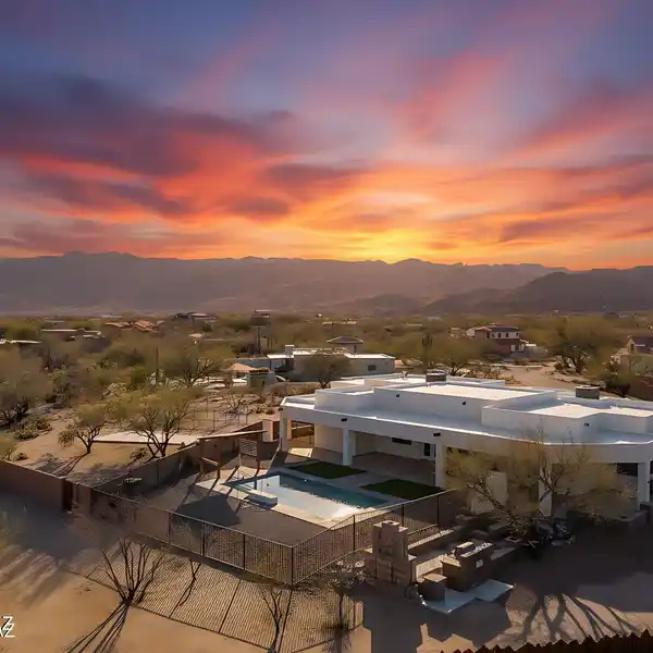 BREATHTAKING CONTEMPORARY OASIS