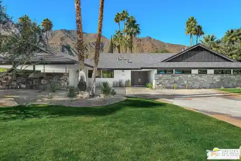 Mid-century Modern Gem in Vista Las Palmas