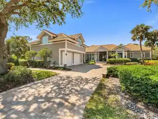 The Perfect Blend of Elegance and Privacy in Pelican Landing