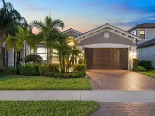 Custom Home in Gated Stonecreek