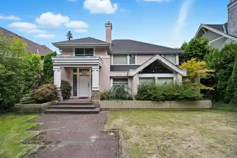 Prestigious Location in South Granville