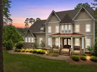 Refined Open-plan Water-view Home