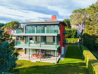 Boutique Property with Low Taxes
