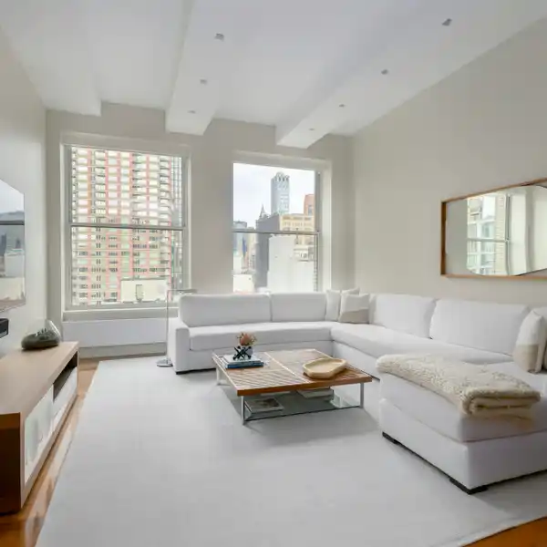 SPRAWLING LUXURY LOFT