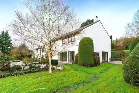 Modernist House in a Quiet Location