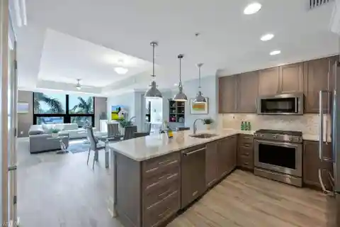 Magnificent Turnkey Condo at Mercato