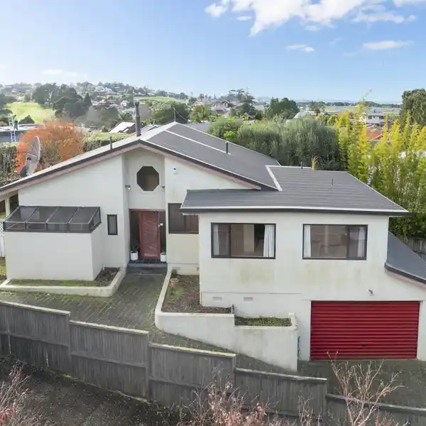 MUCH-LOVED FAMILY HOME IN ST JOHNS PARK