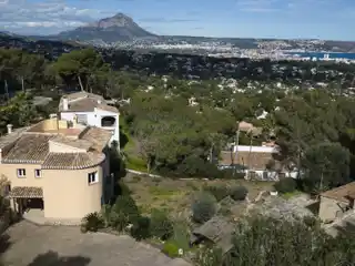 Large Villa with Fantastic Bay Views