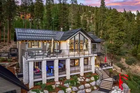 Refined Luxury Mountain Retreat