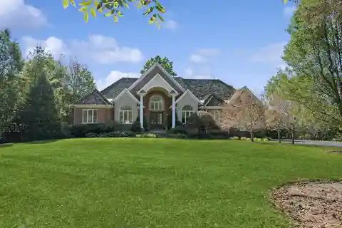 Luxury and Comfort with Convenience