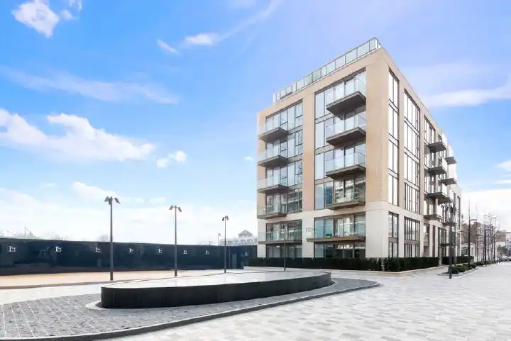 Modern Flat with Private Balcony and Resort Amenities
