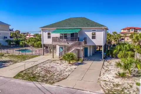 Spacious Beach Home in Convenient Location