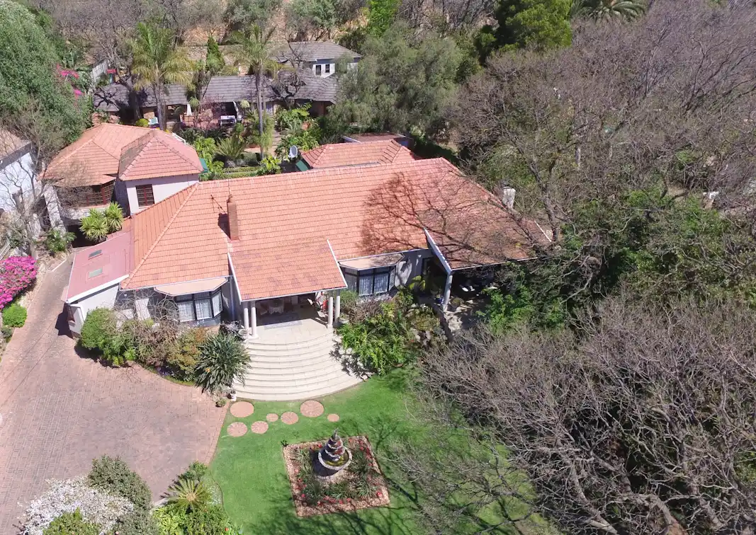 Westcliff Mini Mountain Estate - Secluded Elegance