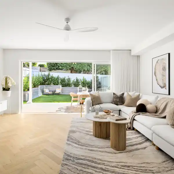IMPECCABLE ARCHITECT-DESIGNED HOME
