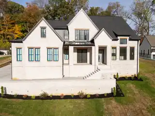 New Custom Luxury Home in Raintree