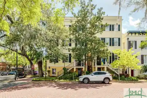 Pristine Savannah Penthouse in Ideal Historic District
