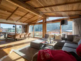 Alpine Chalet with Fantastic Mountain Views