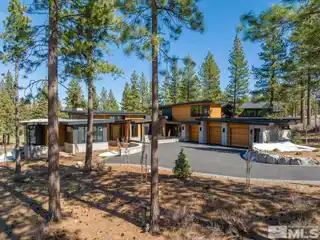 Modern Luxury with Mountain Serenity