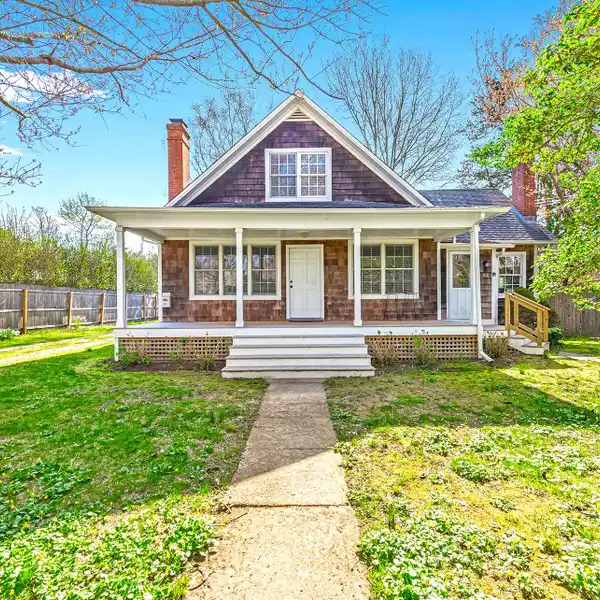 FRESHLY RENOVATED RENTAL HOME