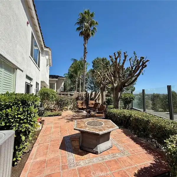 FORMER MODEL HOME IN EAGLE POINT