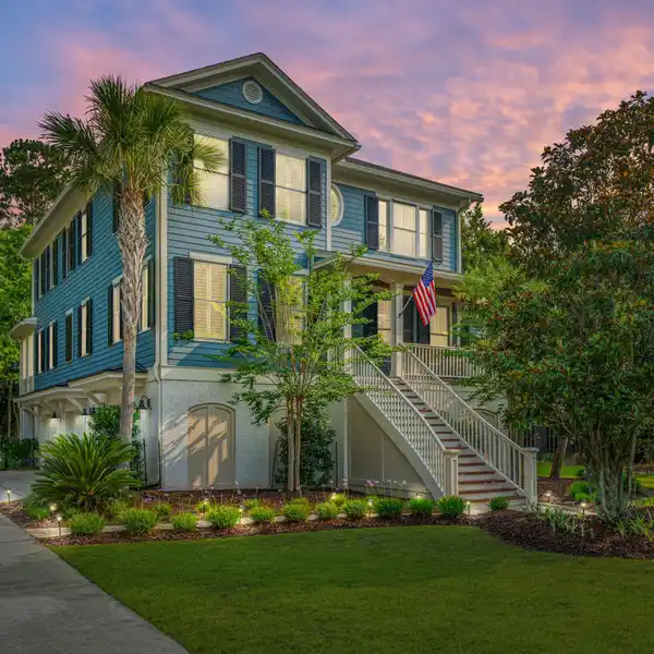 TIMELESS CRAFTSMANSHIP WITH MODERN UPGRADES