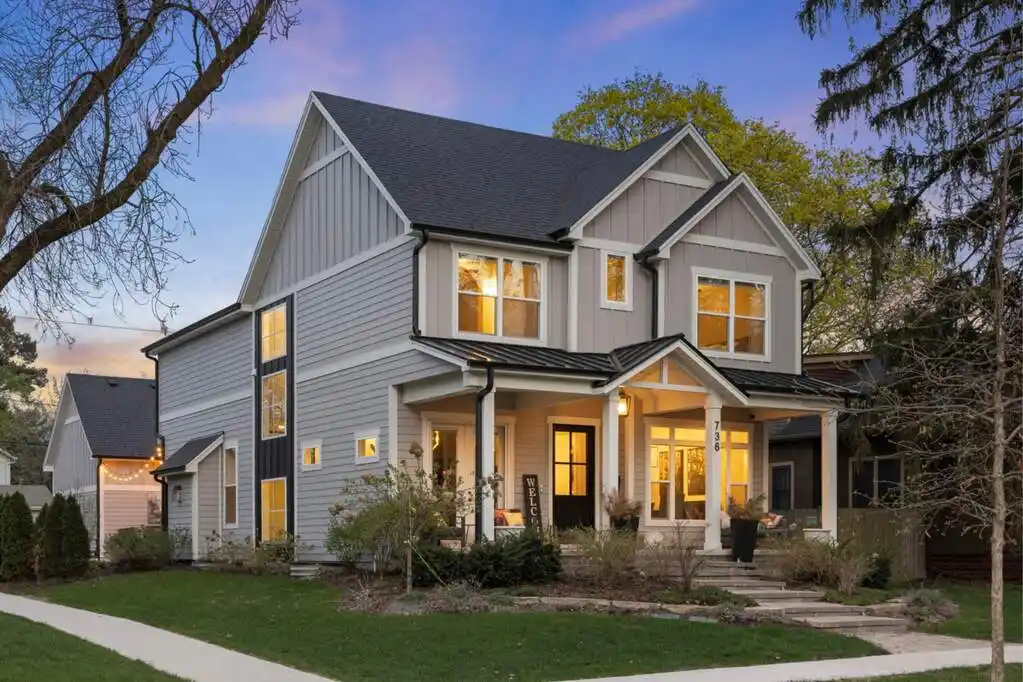 Modern Luxury Meets Unrivaled Convenience in Naperville