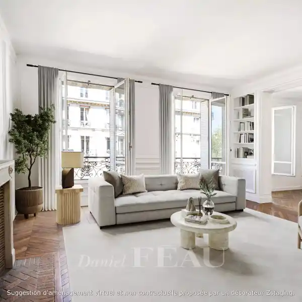 VERSATILE APARTMENT WITH PERIOD FEATURES