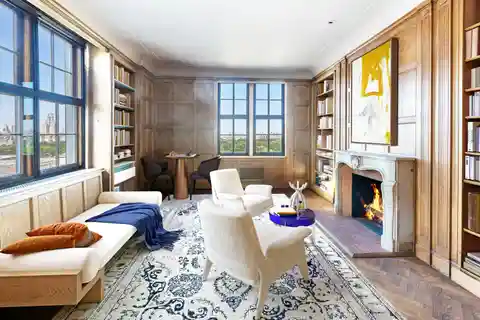 Full-floor Home at Esteemed 1020 Fifth Avenue