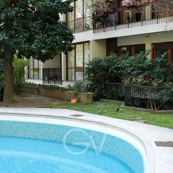 LARGE APARTMENT SURROUNDED BY GREENERY