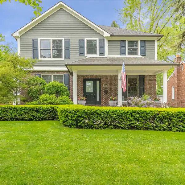 PERFECT FAMILY HOME NEAR TOP SCHOOLS