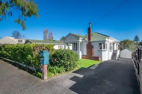 Charming Villa with Endless Future Potential