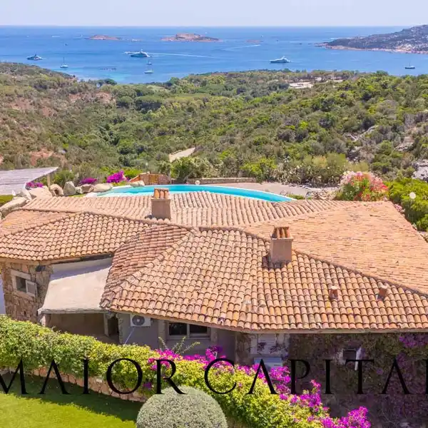 MEDITERRANEAN ELEGANCE WITH CONTEMPORARY ARCHITECTURE