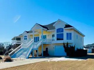 Grand Coastal Home in the Outer Banks
