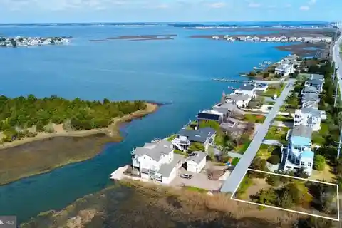Oversized Lot for a Coastal Dream Home