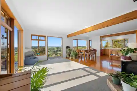 Rare Gem in an Elevated Setting