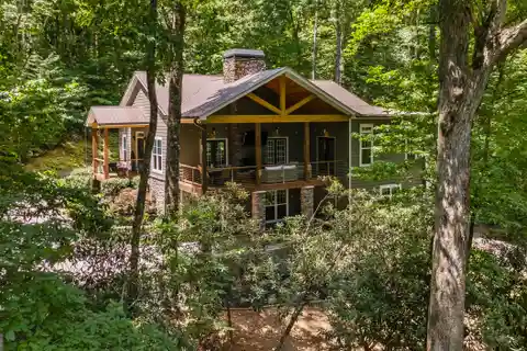 Stones Throw at Lake Burton