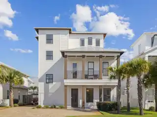 Refined Coastal Living