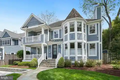 Renovated Victorian Gem