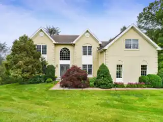 Exceptional Home in Salem Chase