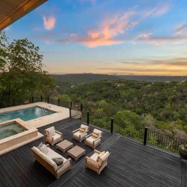 RENOVATED HOME IN PRIVATE LOCATION