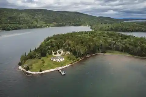 Enjoy the Bras D'or