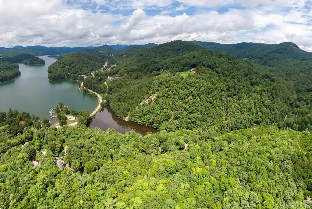 Create a Mountain Retreat on 105 Acres