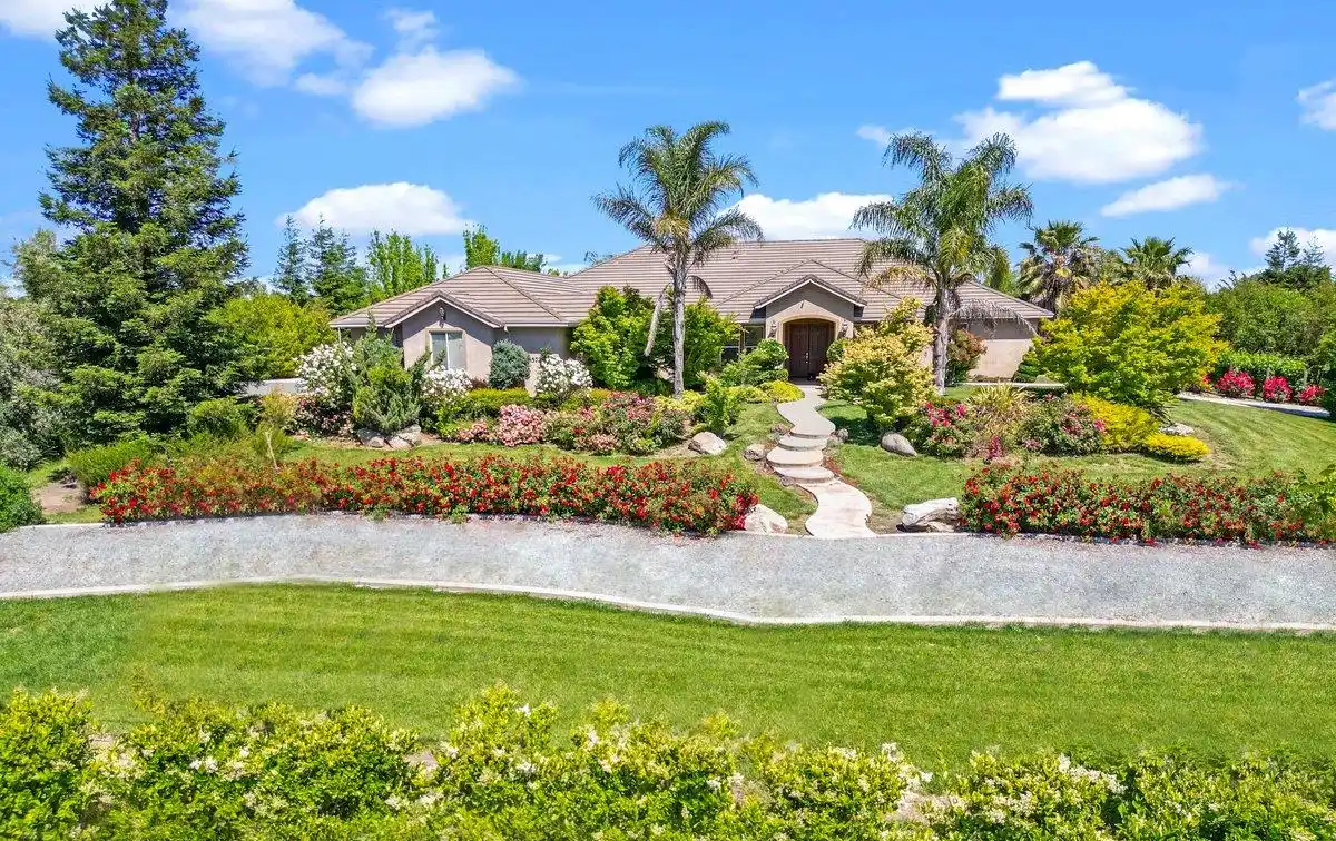 Five Bedroom Family Home Across Lush Acres