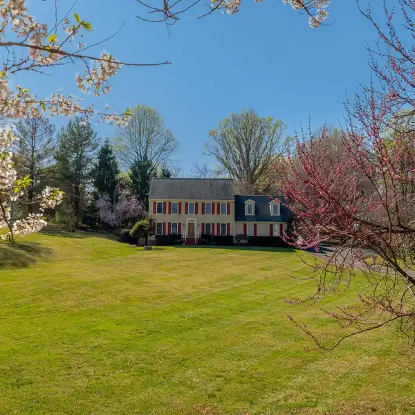 CLASSIC COLONIAL IN GREAT FALLS MEADOWS